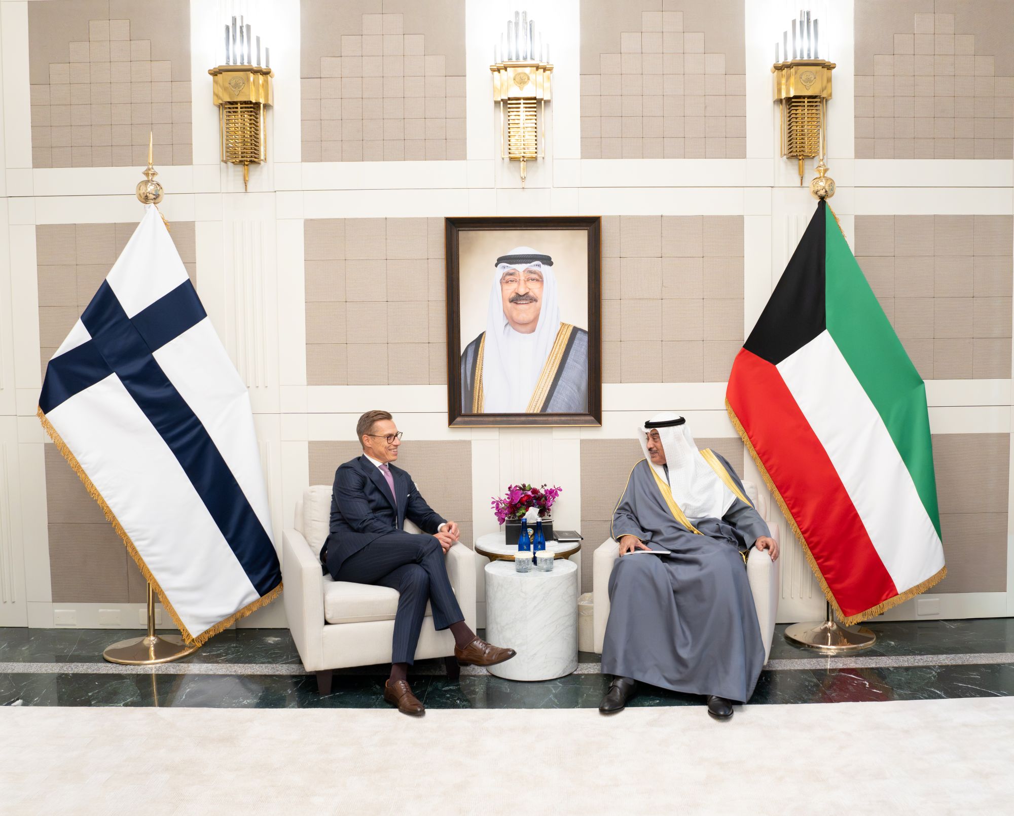 ممثل سمو أمير البلاد سمو ولي العهد يستقبل في نيويورك رئيس جمهورية فنلندا